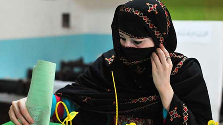 Άνοιξαν οι κάλπες για τις βουλευτικές εκλογές στο Πακιστάν