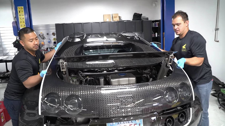 Η αλλαγή λαδιών και φίλτρων στη Bugatti Veyron κοστίζει 21.000 δολάρια!