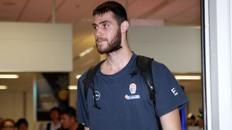 Ο Παπαγιάννης μοίρασε φαγητό στους πυροσβέστες