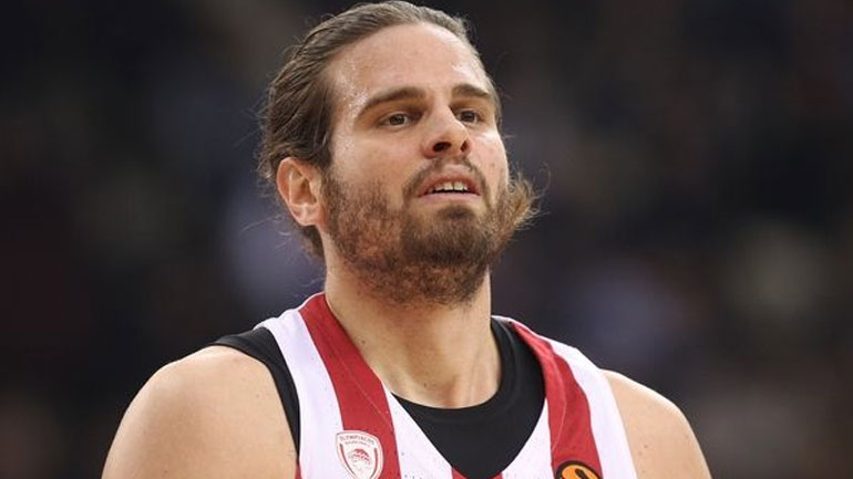 Δίπλα στους πληγέντες ο Γιώργος Μπόγρης