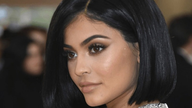 Το καλοκαίρι θέλει nude χείλη!