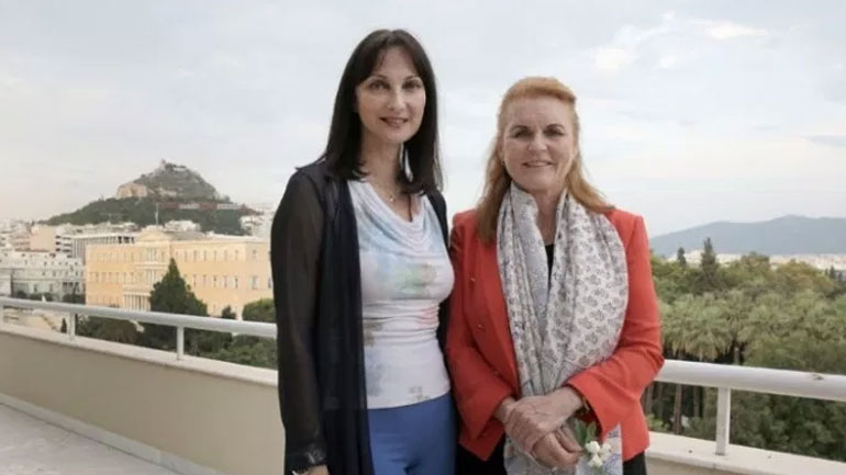 Κοντά στους πυρόπληκτους η Σάρα Φέργκιουσον