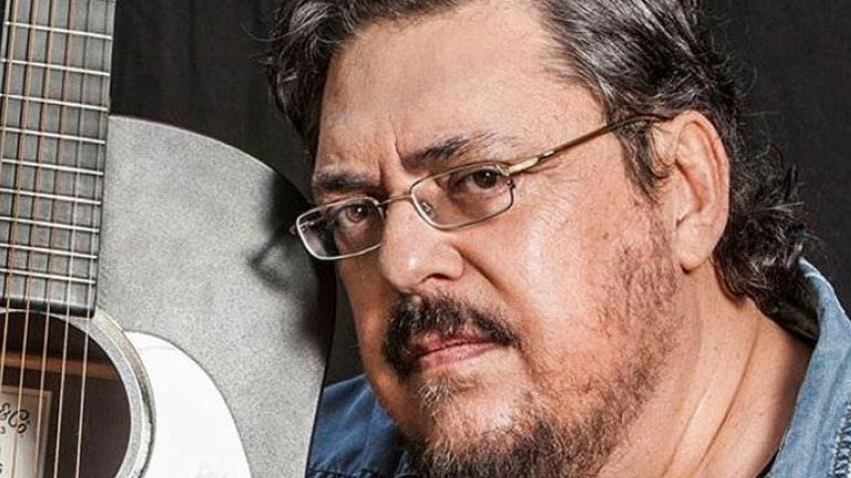 O Λαυρέντης Μαχαιρίτσας διαθέτει μέρος των εσόδων από τις συναυλίες του για την ενίσχυση των πυροπαθών!