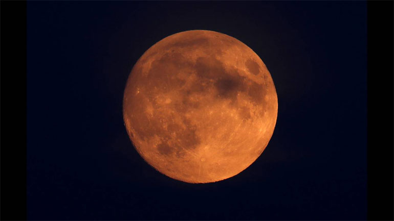 Ολική έκλειψη της «ματωμένης» σελήνης