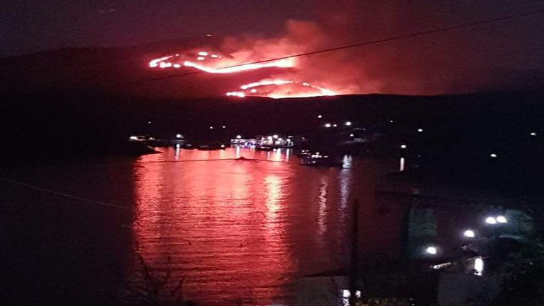 Σε ύφεση η φωτιά στην Κύθνο