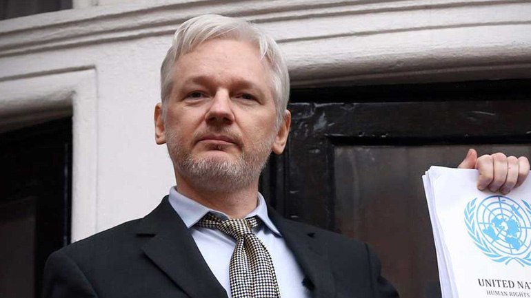 Σφίγγει ο κλοιός για τον Ασάνζ: Σε διαρκή επικοινωνία oι Αρχές Ισημερινού – Βρετανίας