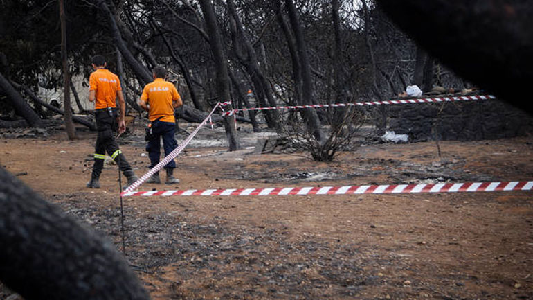 Πυρκαγιές στην ανατολική Αττική: Έχουν ταυτοποιηθεί 51 από τις σορούς