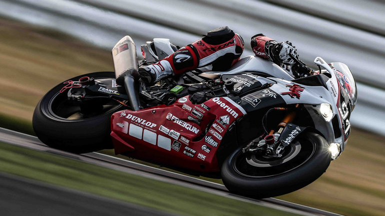 Suzuka 8 Hours: Εκκινώντας μετά από τυφώνα! Suzuka 8 Hours: Εκκινώντας μετά από τυφώνα!