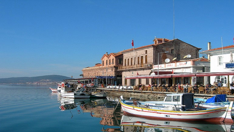 Τουρκία: Έξι άνθρωποι πνίγηκαν, μεταξύ αυτών τρία βρέφη, από ανατροπή φουσκωτού