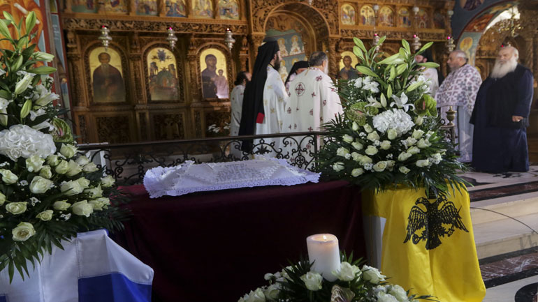 Ανείπωτη θλίψη στην επιμνημόσυνη δέηση για τα άτομα που έχασαν τη ζωή τους στο Μάτι