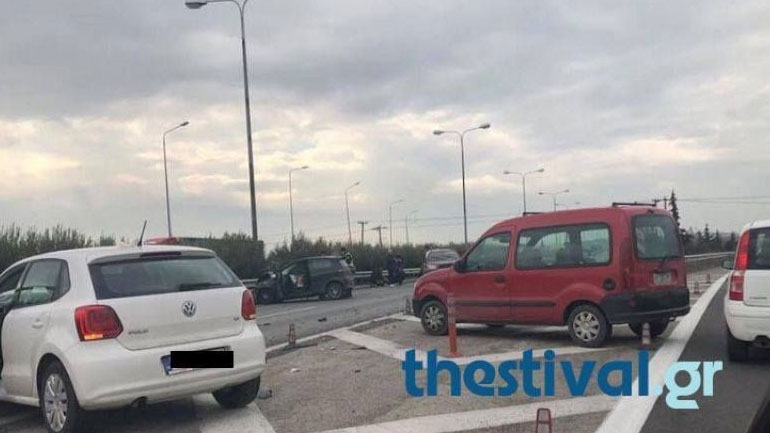 Καραμπόλα πριν τα Μουδανιά – Προβλήματα στην κυκλοφορία των οχημάτων