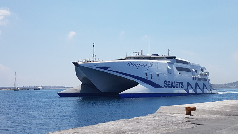 Γκάζια και στη θάλασσα...