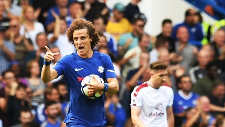 Δεν φεύγει από την Τσέλσι ο Νταβίντ Λουϊζ