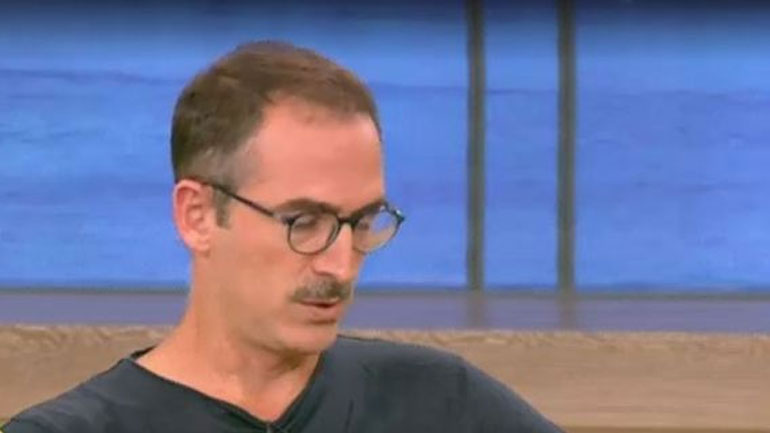 Κώστας Κρομμύδας: «Η φωτιά πήρε πολύ ξαφνικά. Ήμασταν μέσα στο σπίτι και μου είπε η κόρη μου…»