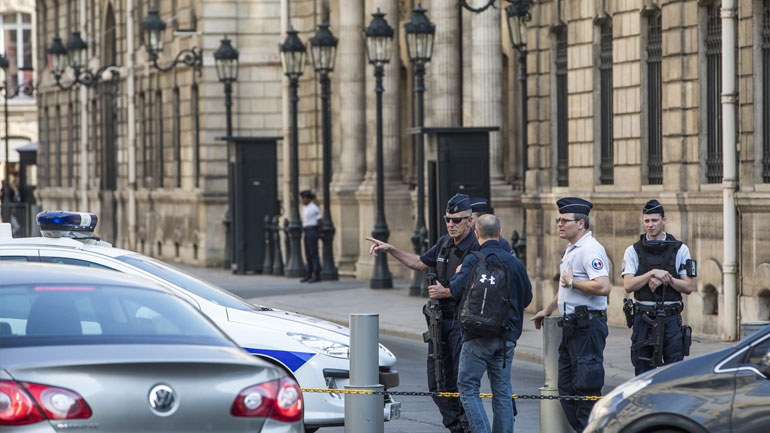 Συναγερμός στη Γαλλία – Νοσοκόμα κρατείται όμηρος σε φυλακή στη Σαλόν-ντε-Προβάνς
