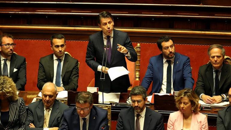 Οι Ιταλοί στηρίζουν τη σκληρή μεταναστευτική πολιτική Οι Ιταλοί στηρίζουν τη σκληρή μεταναστευτική πολιτική