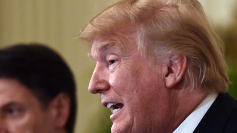 Ο Τραμπ απειλεί με διακοπή λειτουργίας της κυβέρνησης για το μεταναστευτικό