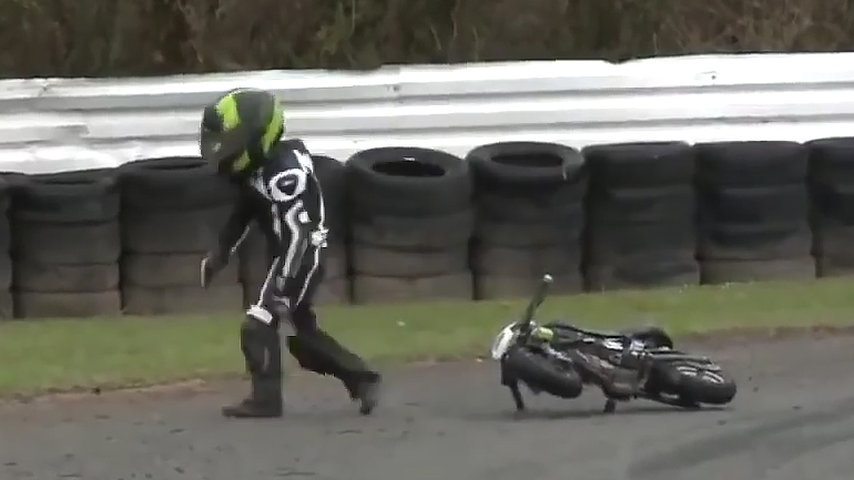 Πτώσεις στα MiniMoto; Φυσικά και υπάρχουν!