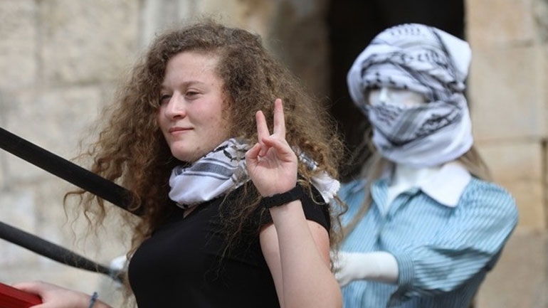 Η Άχεντ Ταμίμι δεν μετανιώνει που χτύπησε έναν Ισραηλινό στρατιώτη