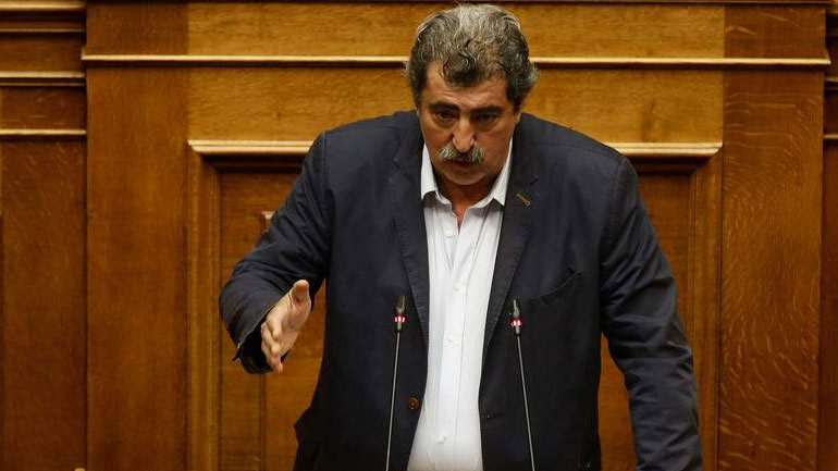 Σκληρή απάντηση του αν. υπουργού Υγείας Π. Πολάκη στον Στ. Πουλή