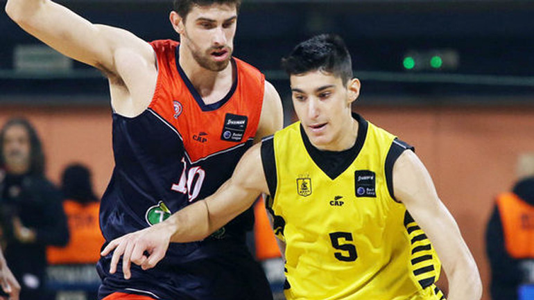 Πήρε τον Καλαϊτζάκη ο Χολαργός