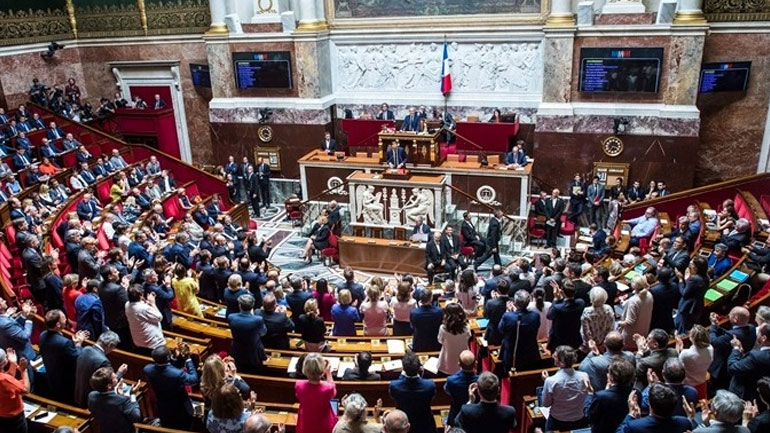 Σκάνδαλο Μπεναλά: Απορρίφθηκαν οι προτάσεις μομφής της αντιπολίτευσης κατά της κυβέρνησης Μακρόν