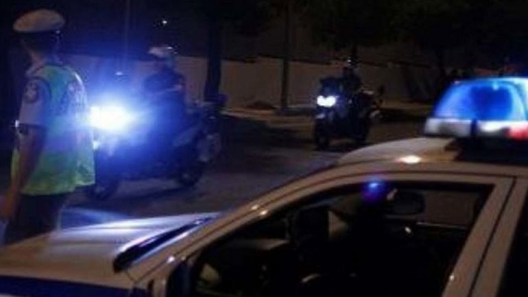 Γυμνός άντρας αναστάτωσε πάρκο στη Λάρισα