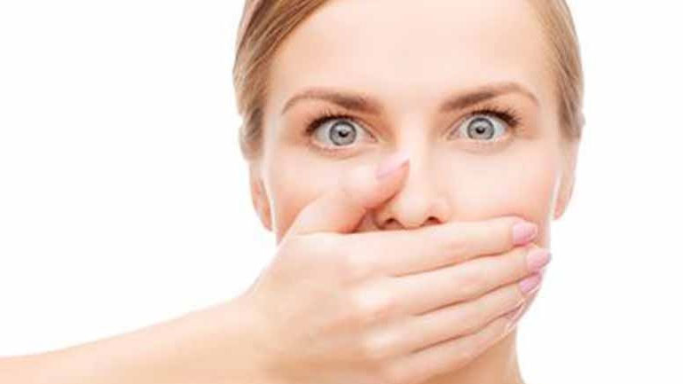 Διώξε την κακοσμία του στόματος με τρεις τρόπους!