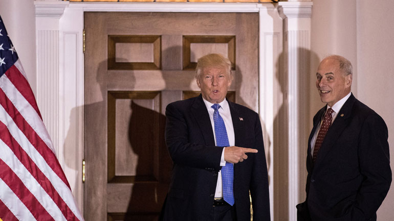 Ο Κέλι αποδέχθηκε την πρόταση του Τραμπ για παραμονή του στον Λευκό Οίκο έως το 2020