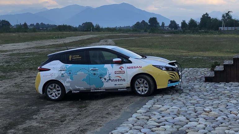 Από την Πολωνία στην Ιαπωνία με το ηλεκτροκίνητο Leaf