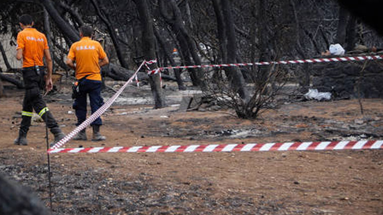 Αναφορά αστυνομικών: «Στις 21.15 ο πρώτος καταγεγραμμένος νεκρός στο Μάτι»