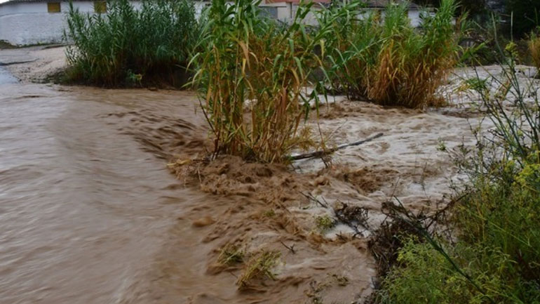Πλημμυρικά φαινόμενα στον Πολύγυρο λόγω των έντονων βροχοπτώσεων
