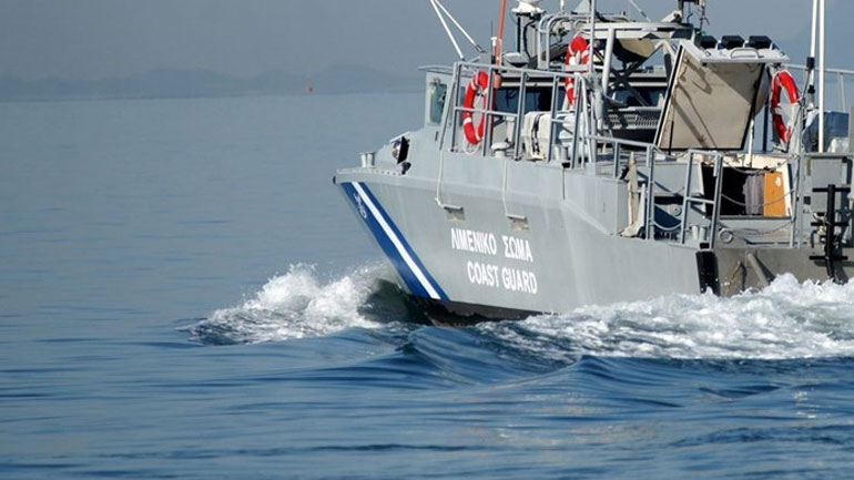 Έρευνες για τον εντοπισμό σκάφους με μετανάστες και πρόσφυγες βόρεια της Σάμου