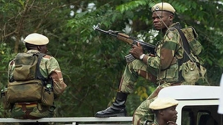 Ζιμπάμπουε: Αιματηρές συγκρούσεις μετά τις εκλογές – Ο στρατός στους δρόμους της πρωτεύουσας