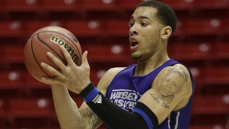 «Κυανέρυθρος» ο Μπέρι