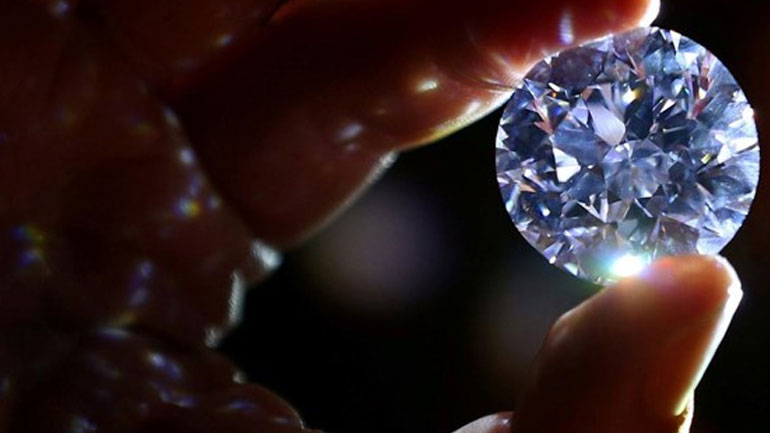 Ρωσία: Πουλήθηκε διαμάντι 51,38 καρατίων έναντι 10 εκατ. δολαρίων