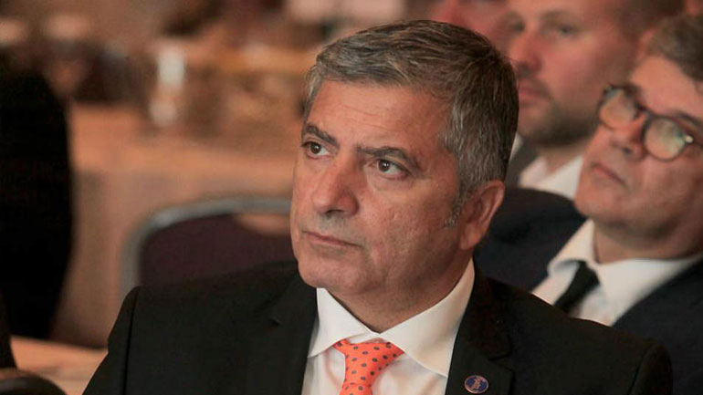 Από το Μαρούσι στην Περιφέρεια μέσω Πλατείας Κοτζιά Από το Μαρούσι στην Περιφέρεια μέσω Πλατείας Κοτζιά