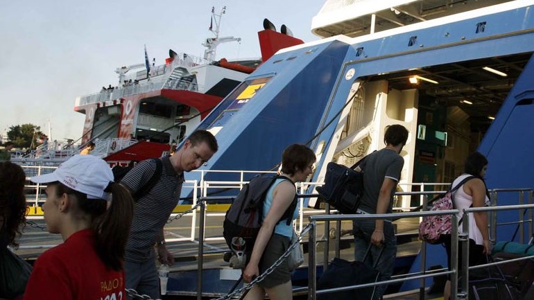 Μεταφορικό Ισοδύναμο: Πιστώθηκαν τα πρώτα χρήματα σε λογαριασμούς νησιωτών