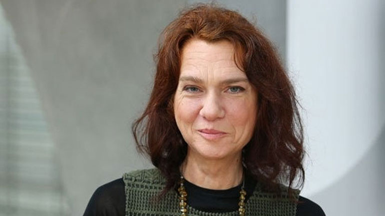 Τουρκάλα συγγραφέας: Η Τουρκία θυμίζει τη ναζιστική Γερμανία