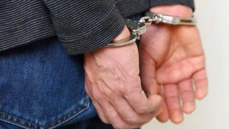 Χειροπέδες σε 26χρονο για παρεμπόριο σε παραλία της Αλεξανδρούπολης