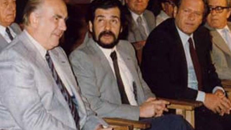 Έτσι άρχισε το ξεπάτωμα της Ελλάδος!