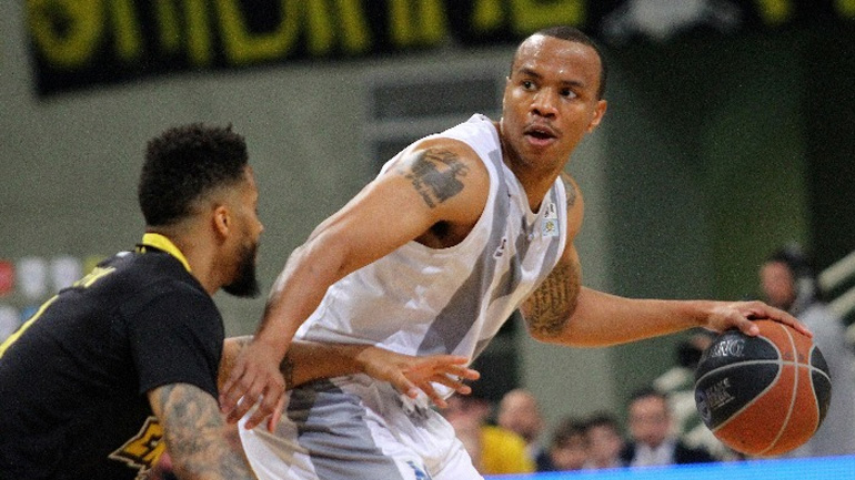 Επιστρέφει στον ΠΑΟΚ ο Χάτσερ