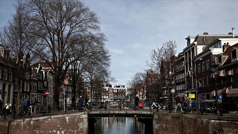 Άμστερνταμ: Σειρά μέτρων για την αποσυμφόρηση της «Κόκκινης Συνοικίας»