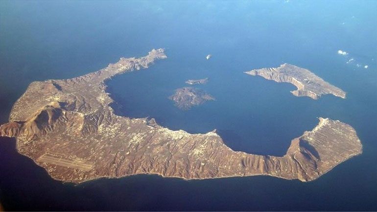 Πρωτοποριακή μέθοδος «βλέπει» πως λιώνουν οι τεκτονικές πλάκες που συγκλίνουν κάτω από τη Σαντορίνη