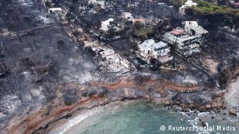 «Μετά τις πυρκαγιές στην Ελλάδα η κυβέρνηση προτίθεται να προχωρήσει στην κατεδάφιση αυθαιρέτων»