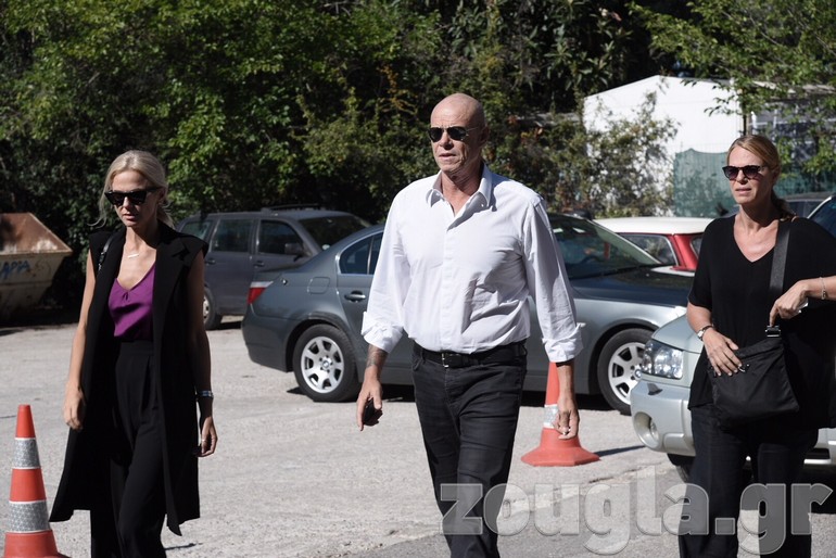 Ο Τζώνη Καλημέρης