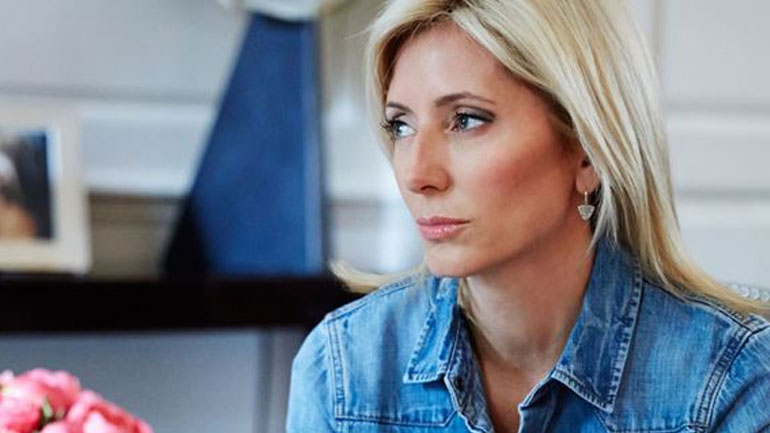 Κλέβει τις εντυπώσεις η Marie Chantal με λεοπάρ ολόσωμο μαγιό στα 49 της!