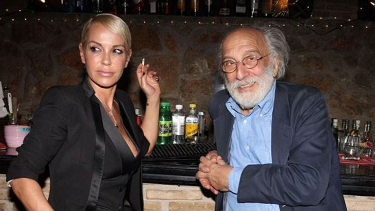 Έξαλλη η Νατάσα Καλογρίδη με την οικογένεια του Αλέξανδρου Λυκουρέζου!