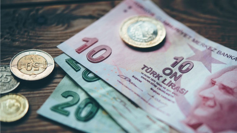 Bloomberg: Η πτώση της τουρκικής λίρας επηρεάζει το ευρώ