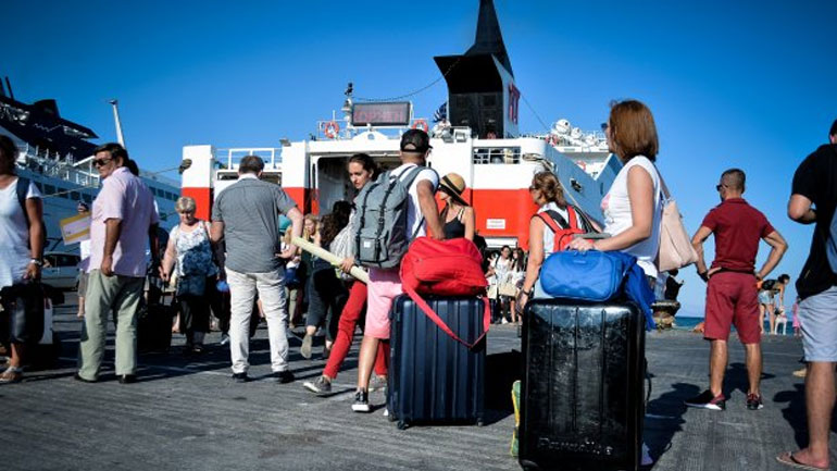 Αυξημένη η κίνηση στα λιμάνια του Πειραιά, της Ραφήνας και του Λαυρίου